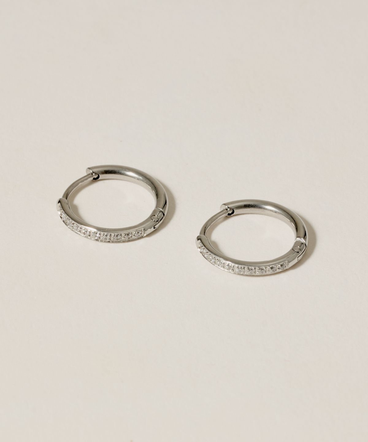 노비스도쿄(NOVICE TOKYO) CZ 후프 피어스 써지컬 CZ Hinged Hoop Pierce [Stainless] / Silver
