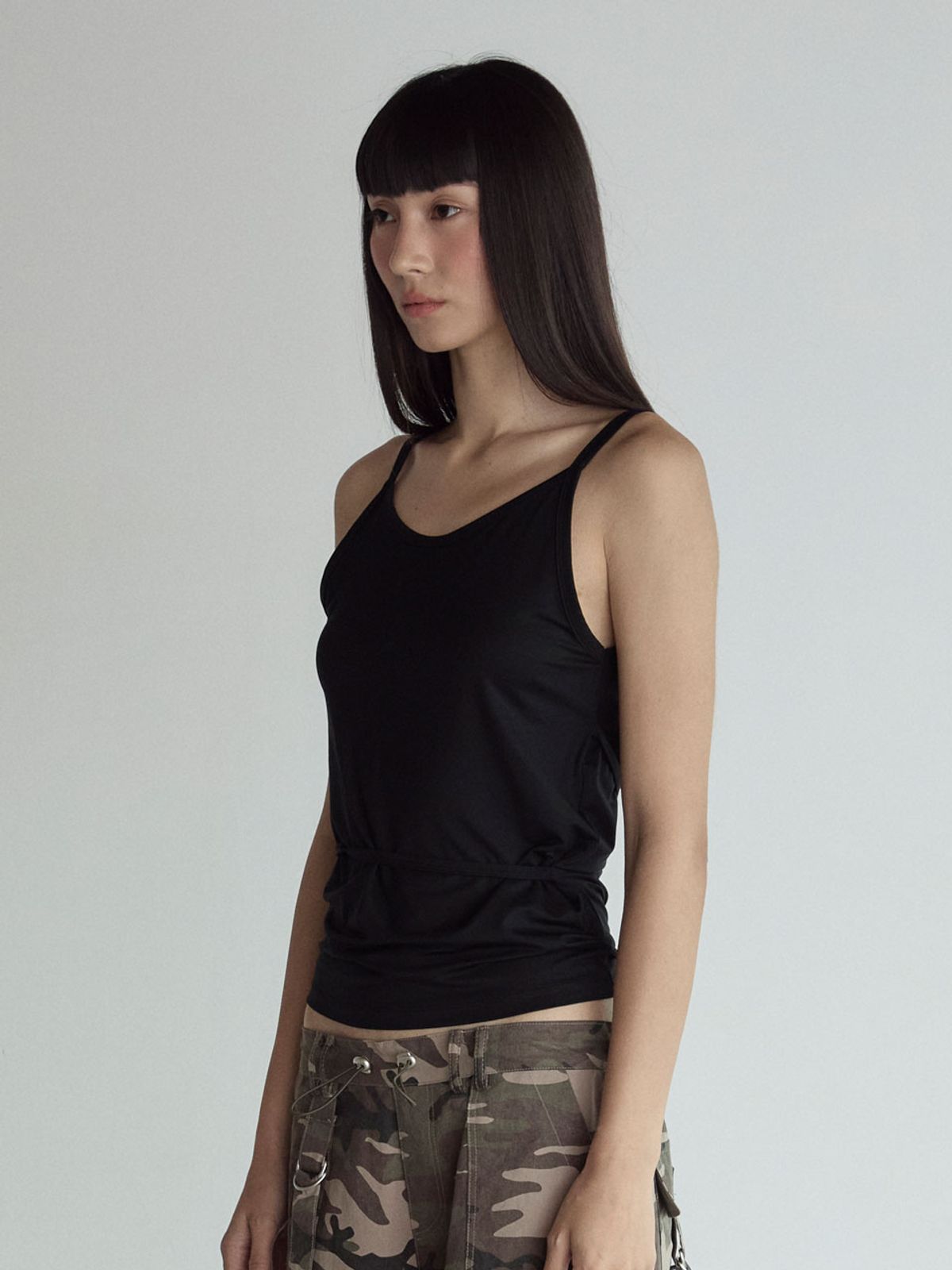 비수스(VISUS) Backless Strap Top_Black