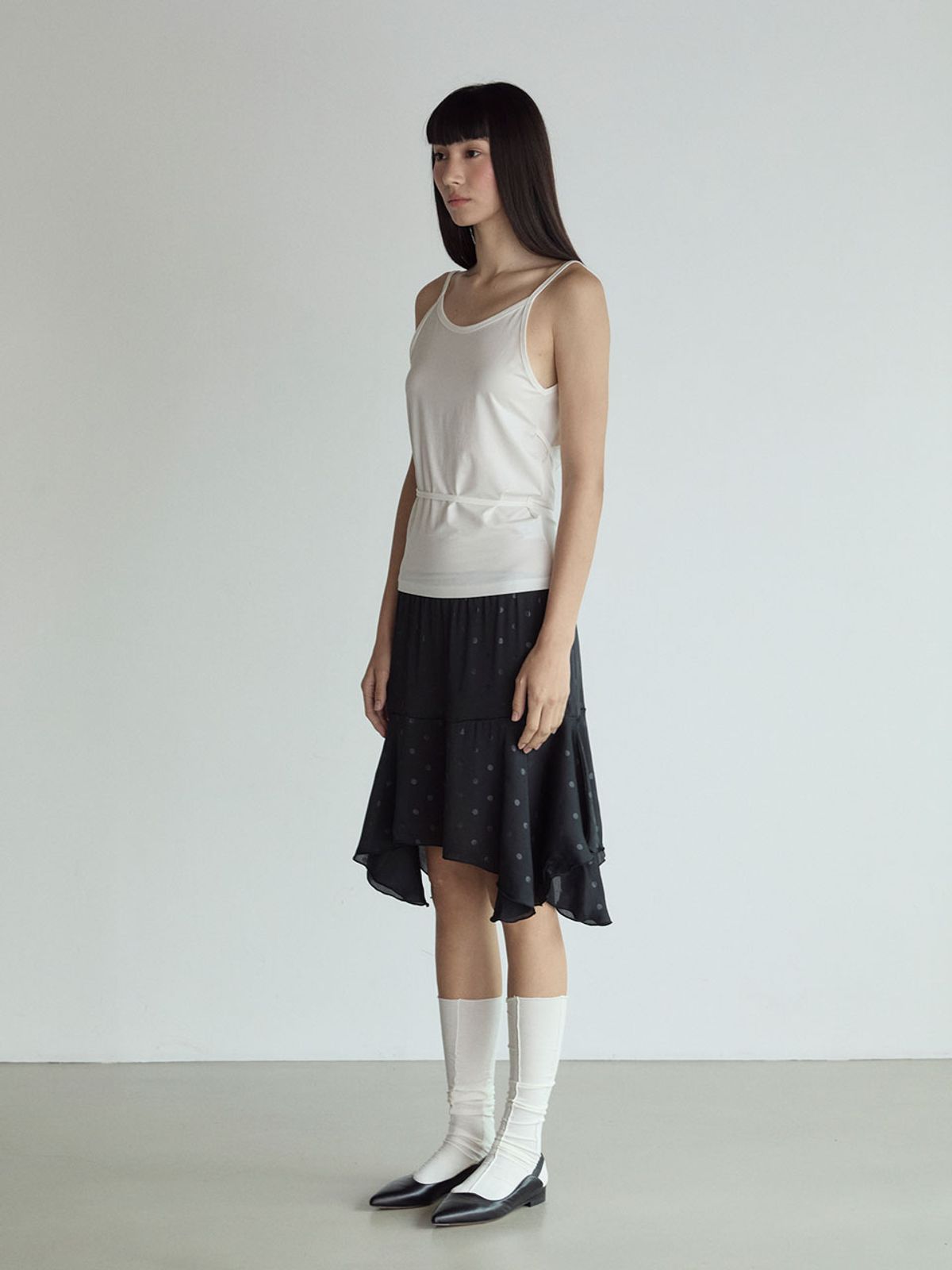 비수스(VISUS) Backless Strap Top_White