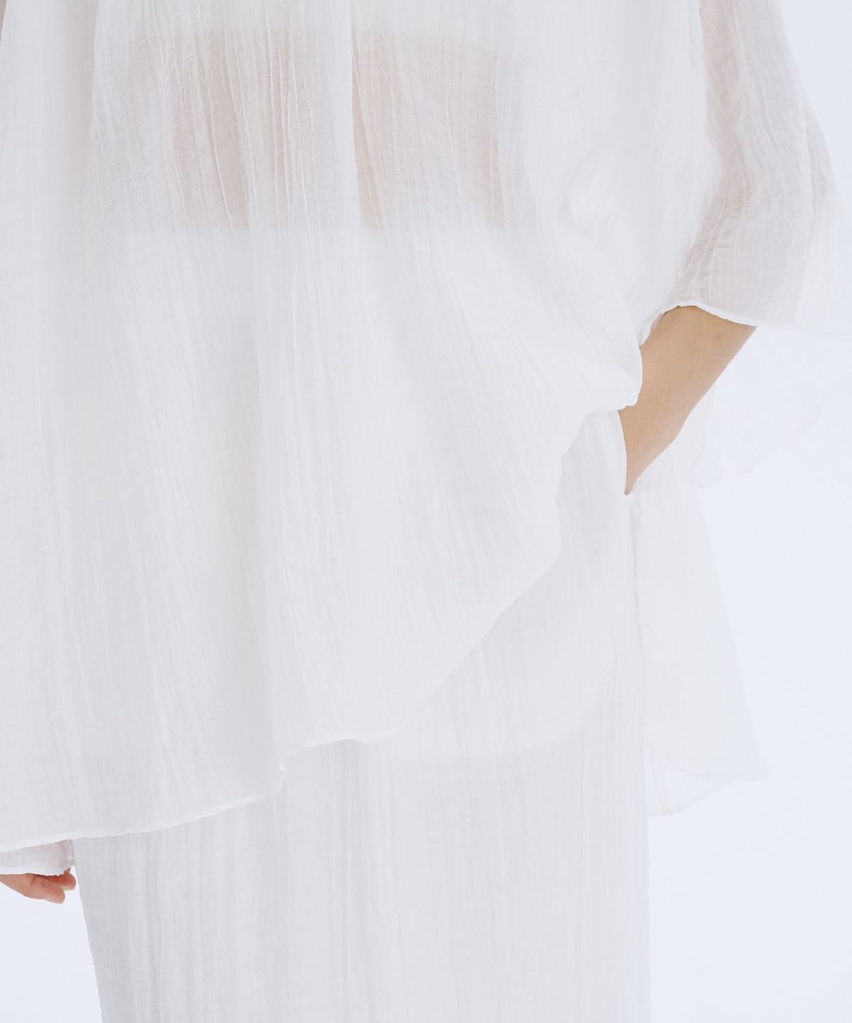 분더캄머(WNDERKAMMER) Plisse Blouse_White