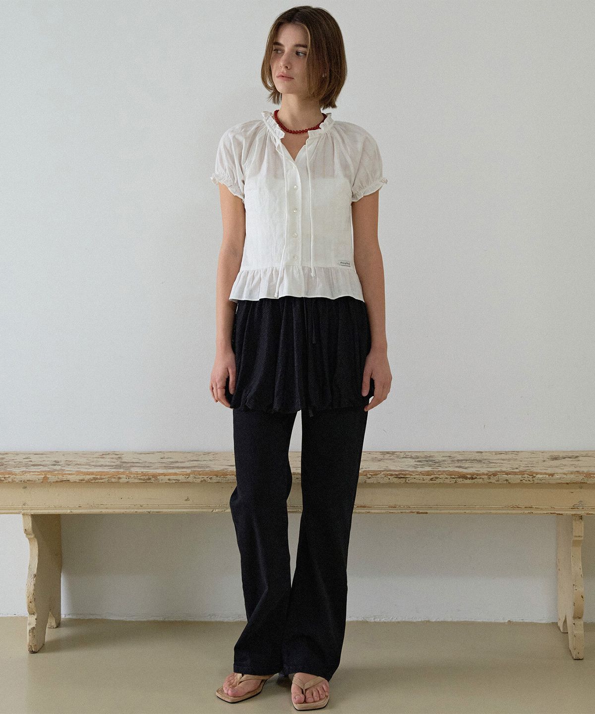하우스 오브 폰드(HOUSE OF POND) Ruffle Draw String Half Blouse_Ivory