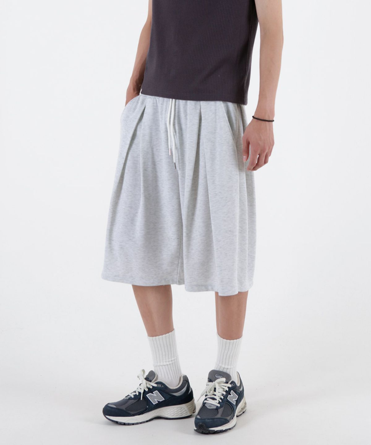음(UMM) 버뮤다핏 포턱포인트 반바지 3COLOR