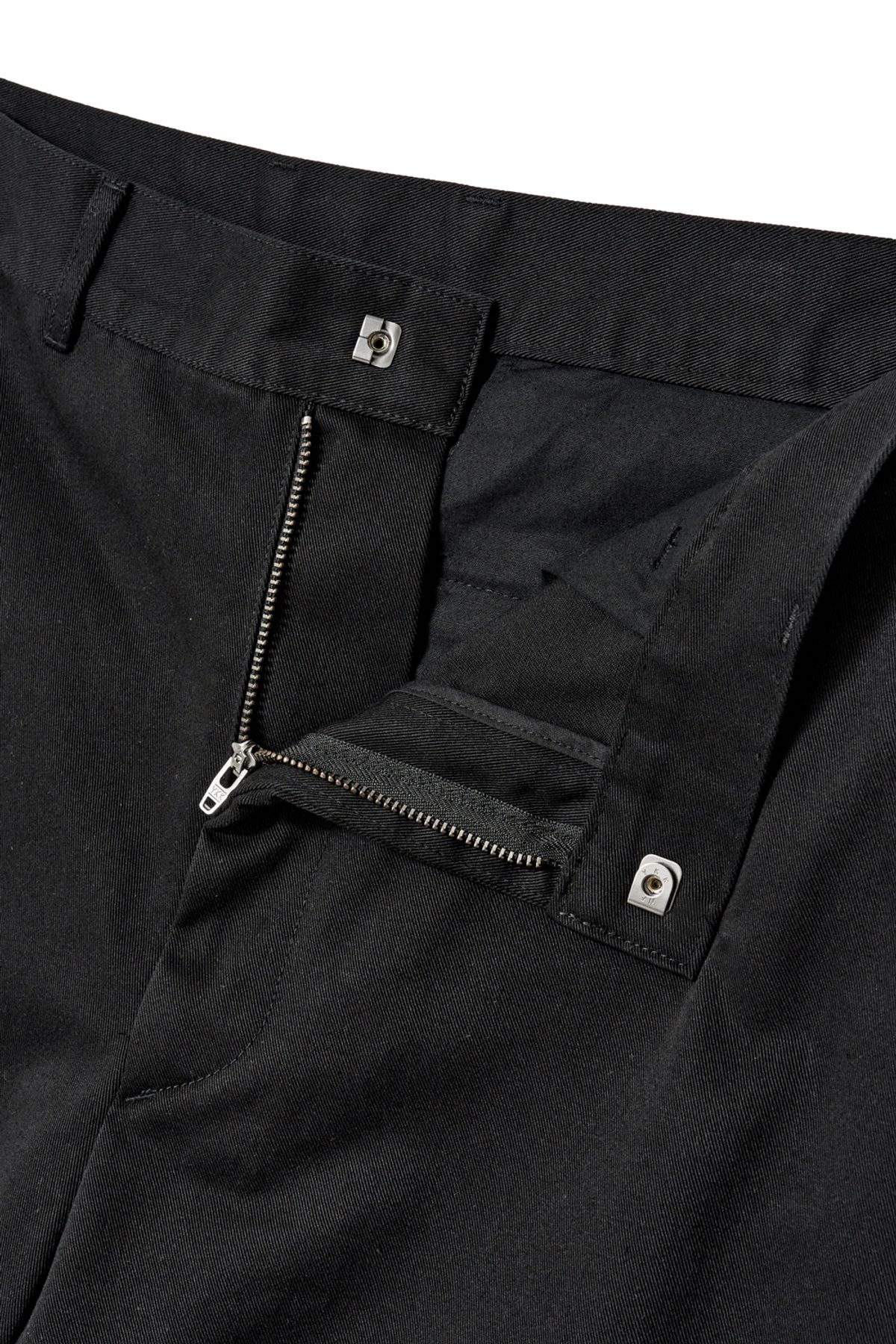 해칭룸(HATCHINGROOM) Curve Chino Pants Black