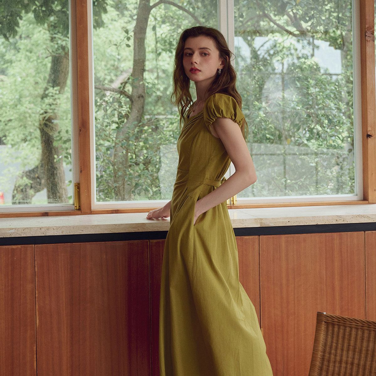 심플레트로(SIMPLE RETRO) SR_Pinched pleated flying sleeve dress