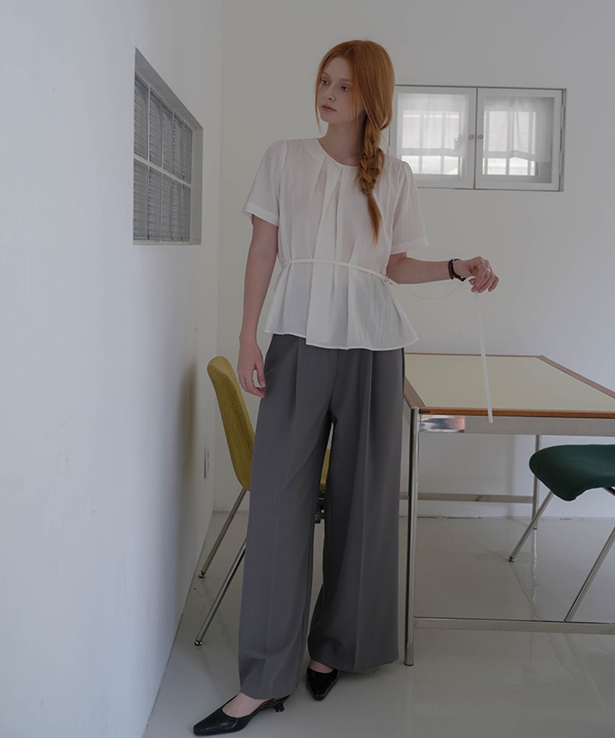 드헤베(DEHEVE) Jane Strap Blouse [Ivory]