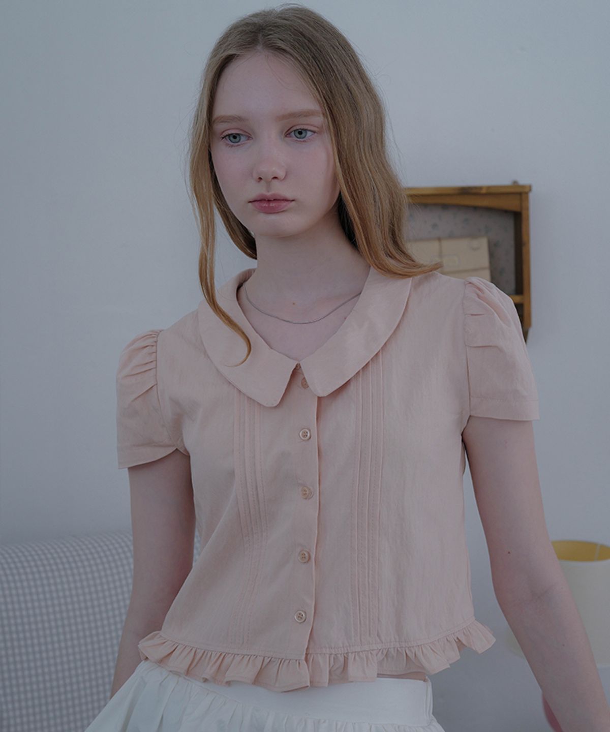 드헤베(DEHEVE) Mini Ruffle Crop Blouse [Light Pink]