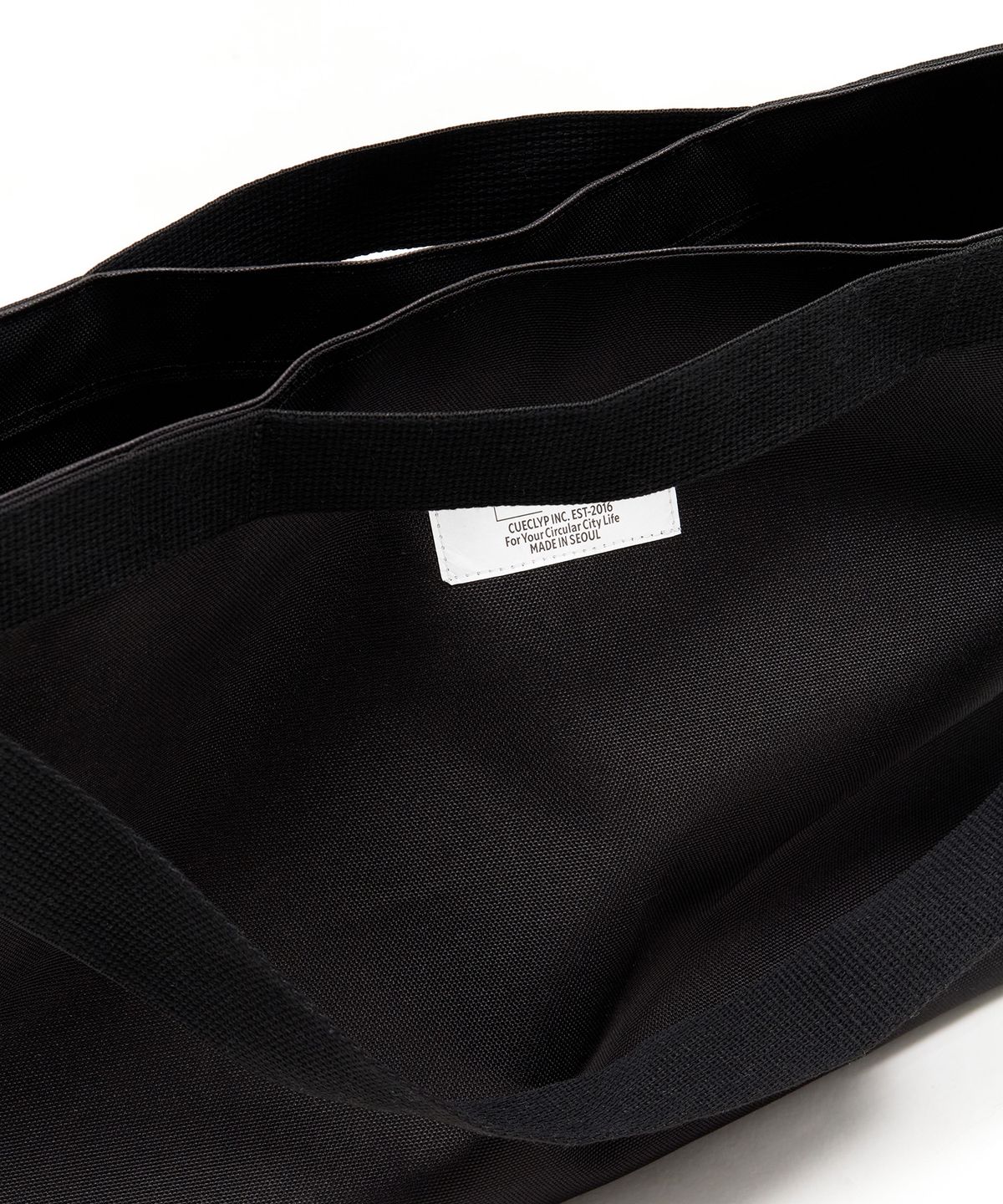 큐클리프(CUECLYP) [Hidden Worker] Basic Cross Bag (Black)