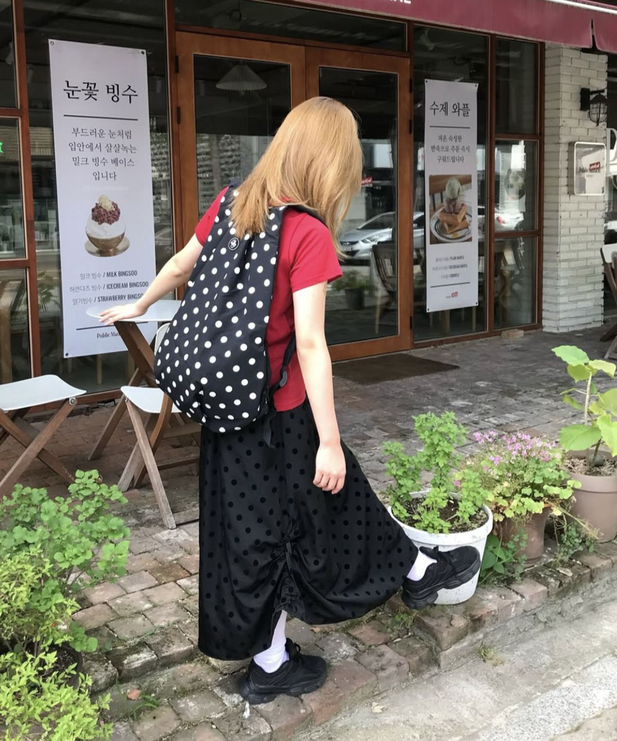 베테제(VETEZE) [에이프릴에잇X베테제] 도트 로고 빅 백팩
