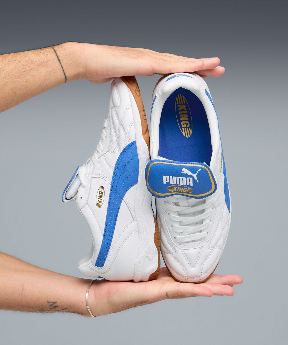 푸마(PUMA) 킹 인도어 - 화이트:마운틴블루 / 401683-09