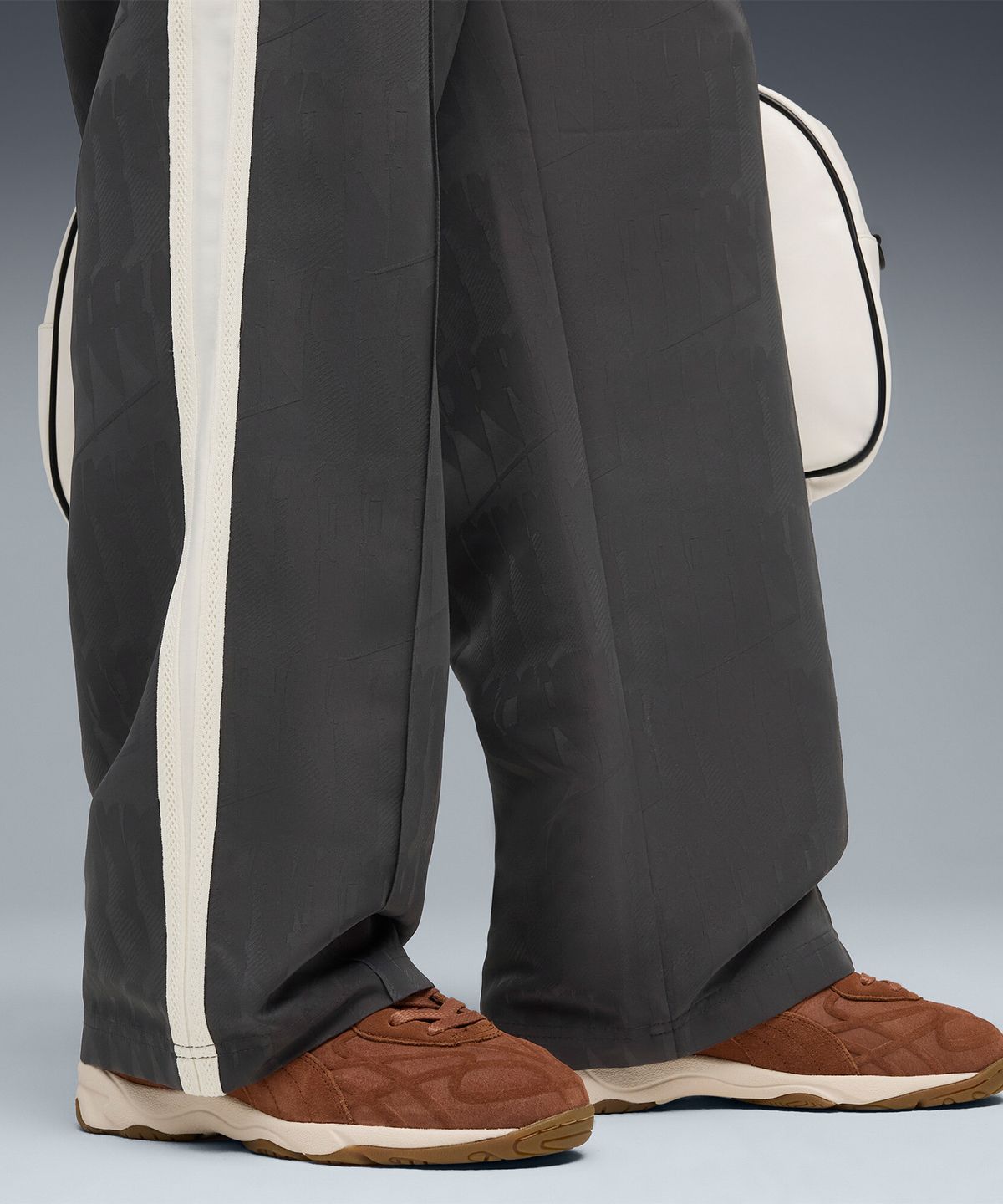 푸마(PUMA) 네버원 VI T7 트랙 팬츠 - 다크그레이 / 632513-44
