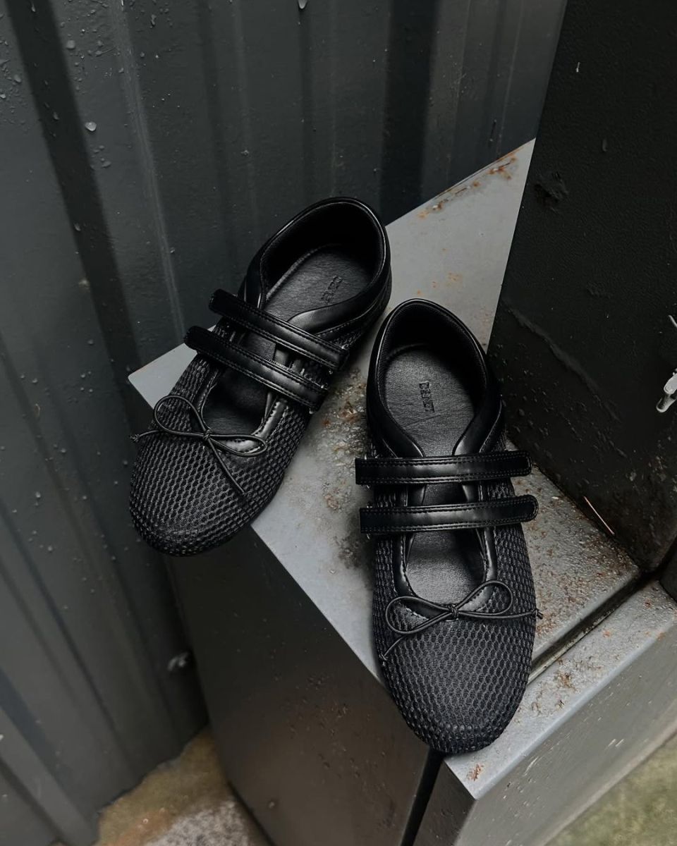 DEINET ♥ DEINET RIBBON MOZZI SHOES IN MESH/追跡付 🇰🇷訂購｜DEINET 25SS｜DEINET RIBBON MOZZI SHOES | AnyNOID