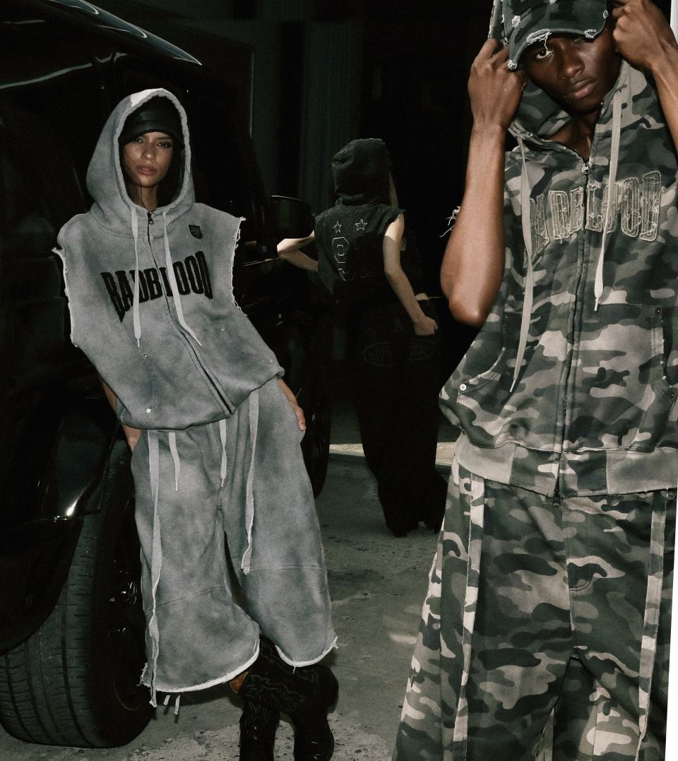 MUSINSA | BADBLOOD Curved Logo Sleeveless Hoodie Zip-Up - Dusty Gray