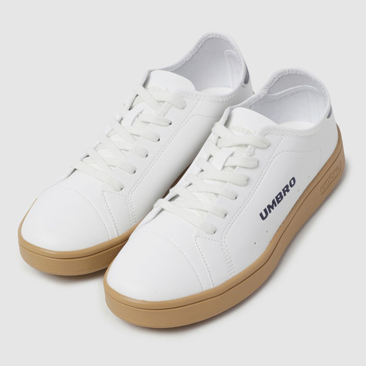 엄브로(UMBRO) WEMBLEY (웸블리) 아이보리(UQ323CCU81)