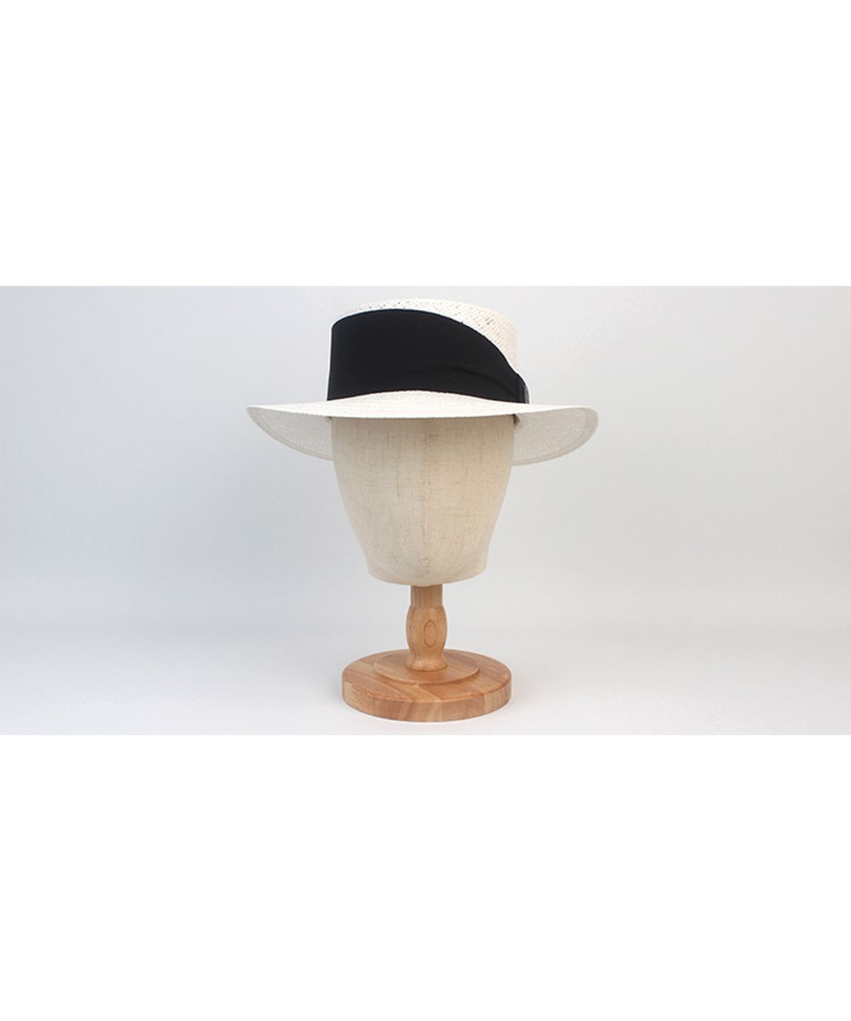 유니버셜 케미스트리(UNIVERSAL CHEMISTRY) Bold Line White Panama Hat 파나마햇