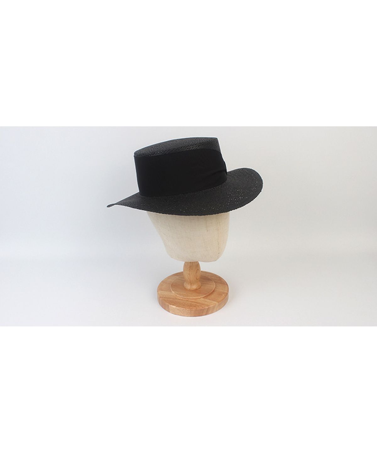 유니버셜 케미스트리(UNIVERSAL CHEMISTRY) Bold Line Black Panama Hat 파나마햇