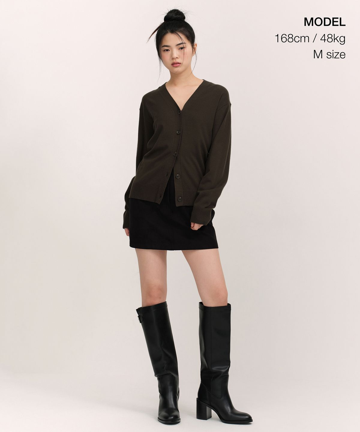 무신사 스탠다드 우먼(MUSINSA STANDARD WOMAN) 우먼즈 에센셜 릴렉스드 가디건 [다크 브라운]