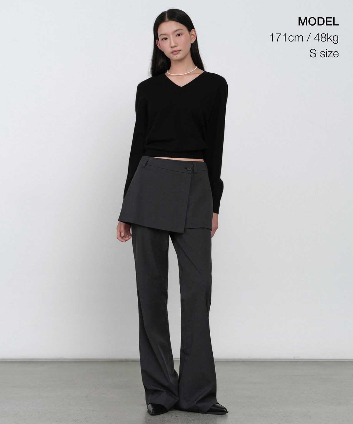 무신사 스탠다드 우먼(MUSINSA STANDARD WOMAN) 우먼즈 에센셜 브이 넥 니트 [블랙]