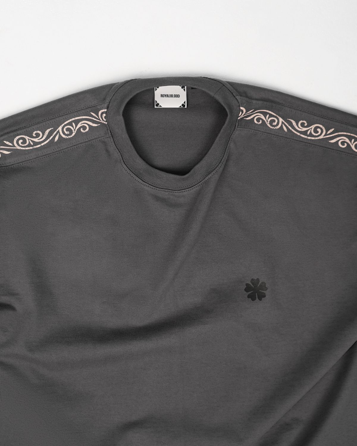 로얄블러드(ROYALBLOOD) Dangcho Track T-Shirt (Charcoal)