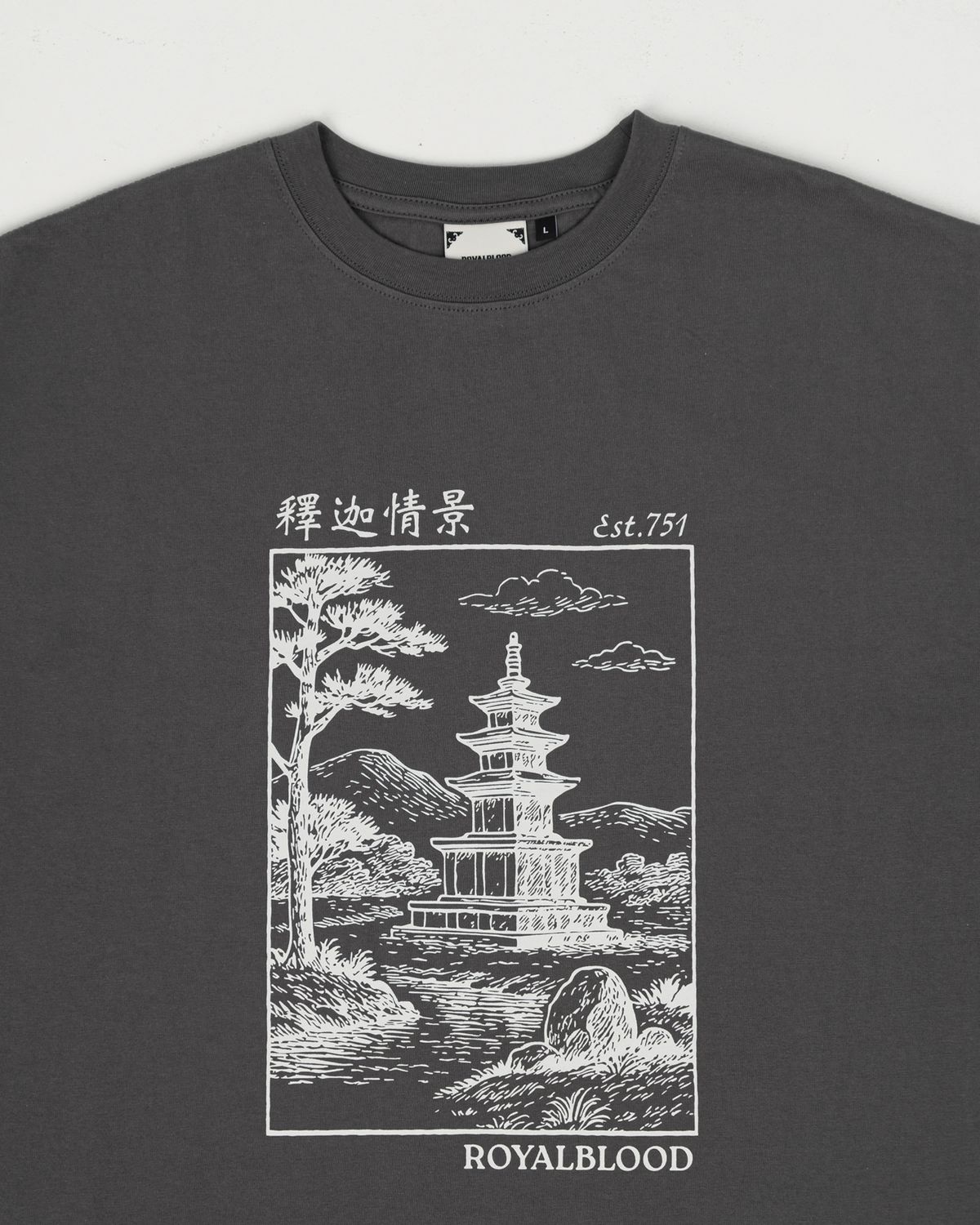 로얄블러드(ROYALBLOOD) Scene at Seokga T-Shirt (Charcoal)