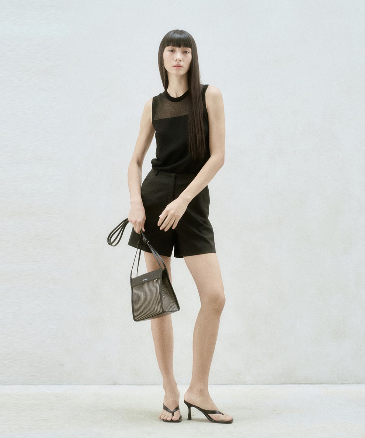 리이(RE RHEE) SHEER MESH SLEEVELESS TOP BLACK