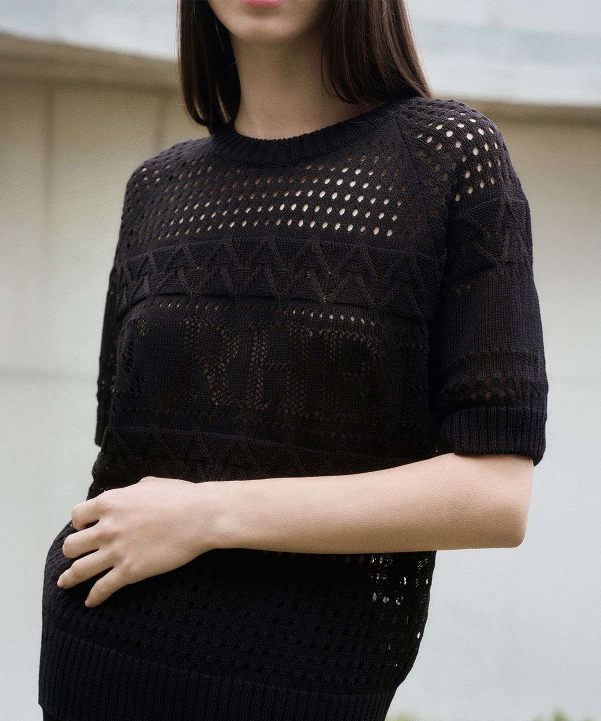 리이(RE RHEE) LINEN BLEND SCASI KNIT TOP BLACK