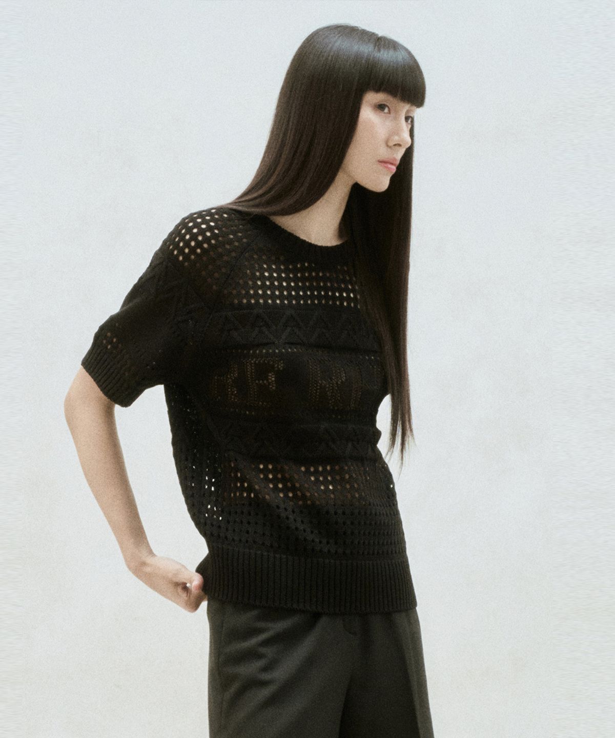 리이(RE RHEE) LINEN BLEND SCASI KNIT TOP BLACK