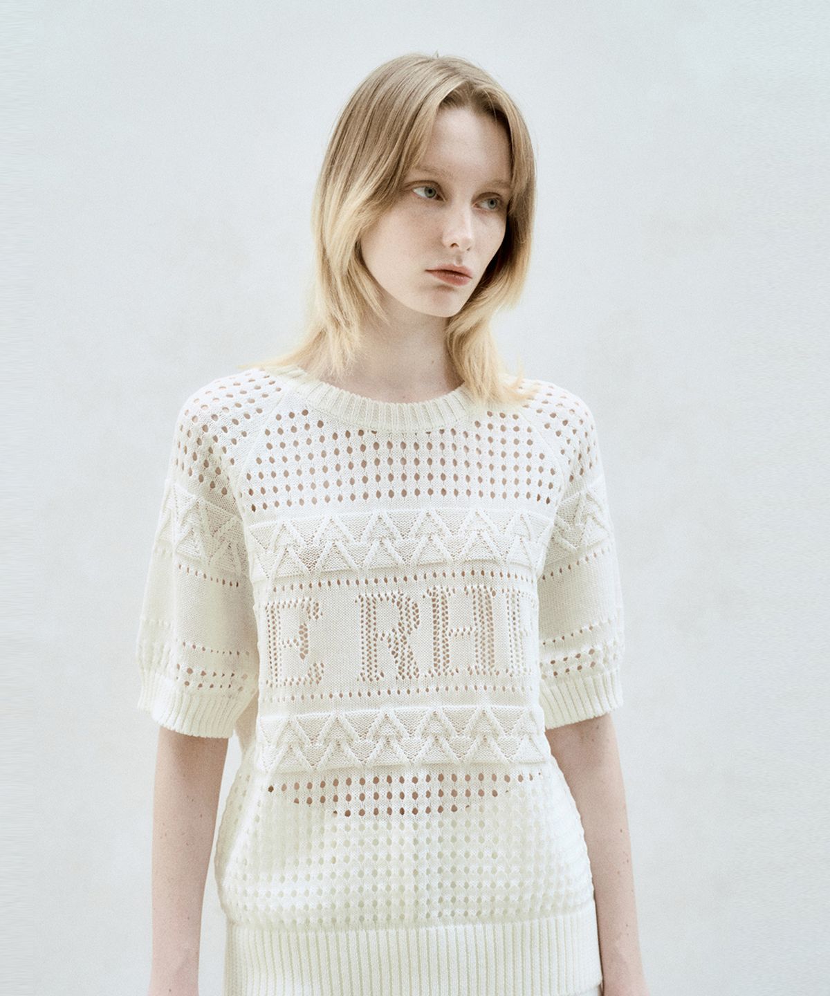 리이(RE RHEE) LINEN BLEND SCASI KNIT TOP IVORY