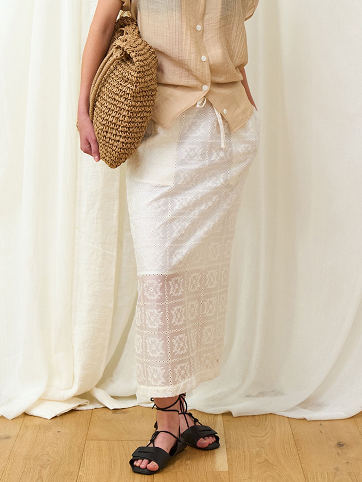 위메농(OUI MAIS NON) Atelier lace skirts