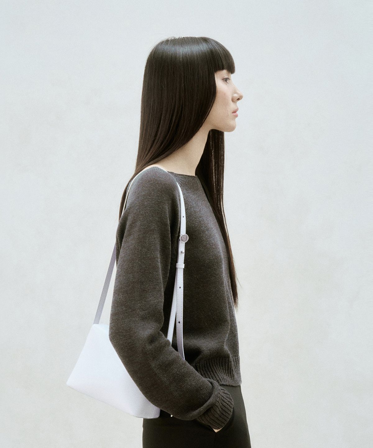 리이(RE RHEE) SQUARE CROSSBODY BAG MIST