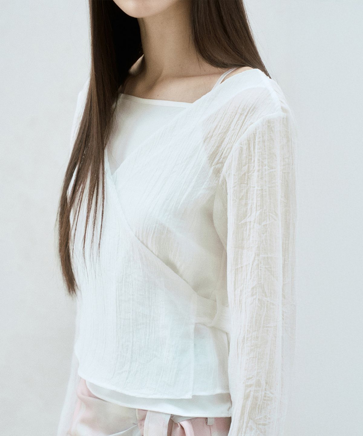 리이(RE RHEE) LAYERED SHEER PLEATED TOP