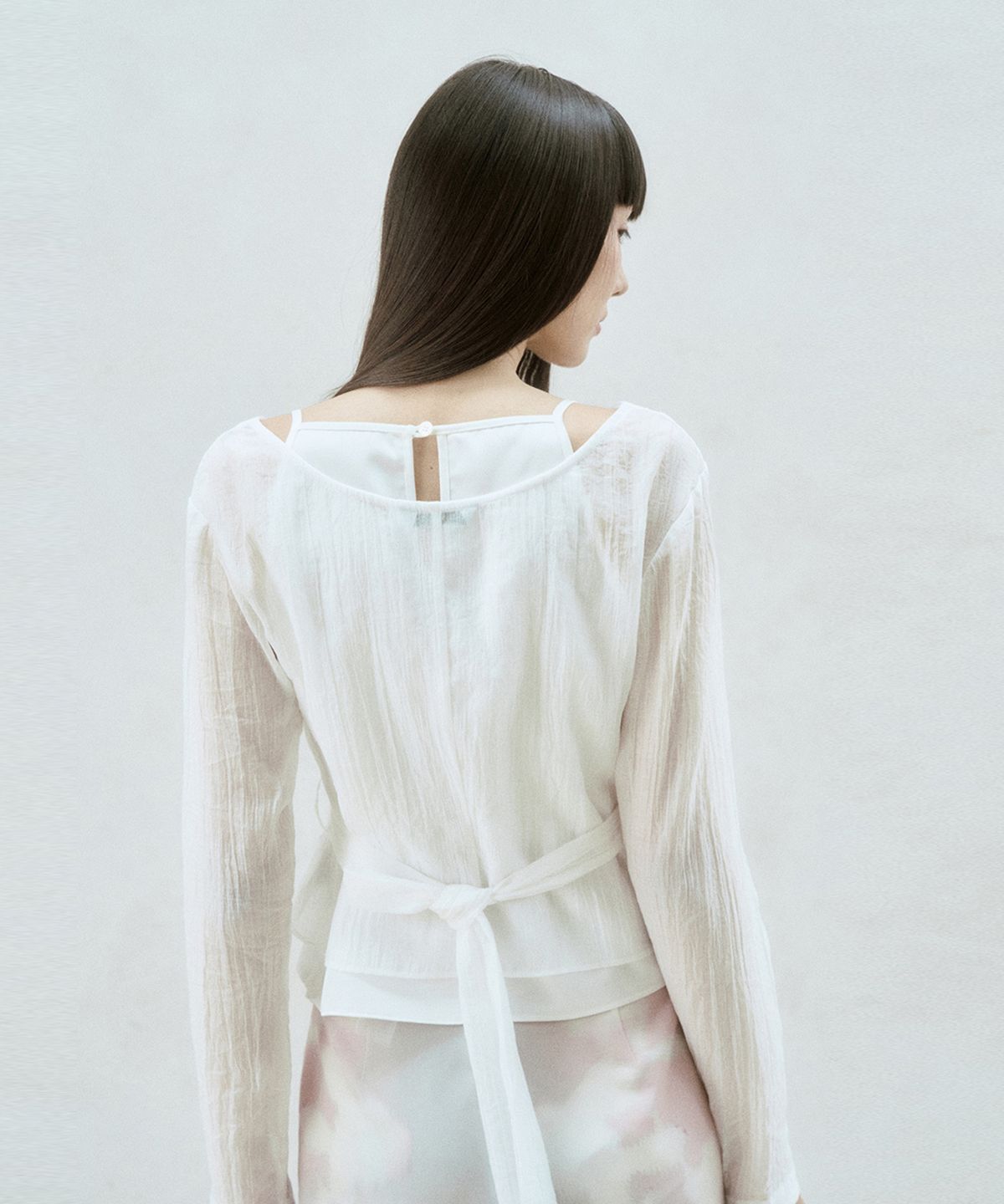 리이(RE RHEE) LAYERED SHEER PLEATED TOP