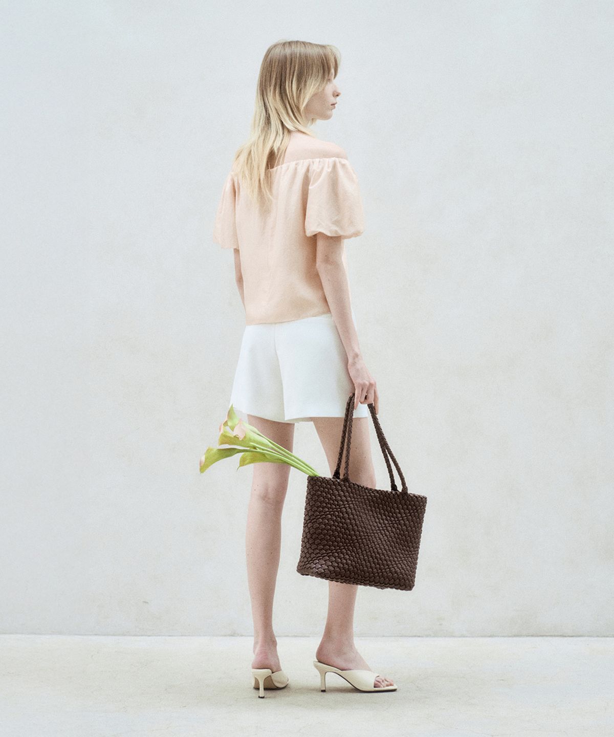 리이(RE RHEE) OFF SHOULDER PUFF SLEEVE BLOUSE SALMON