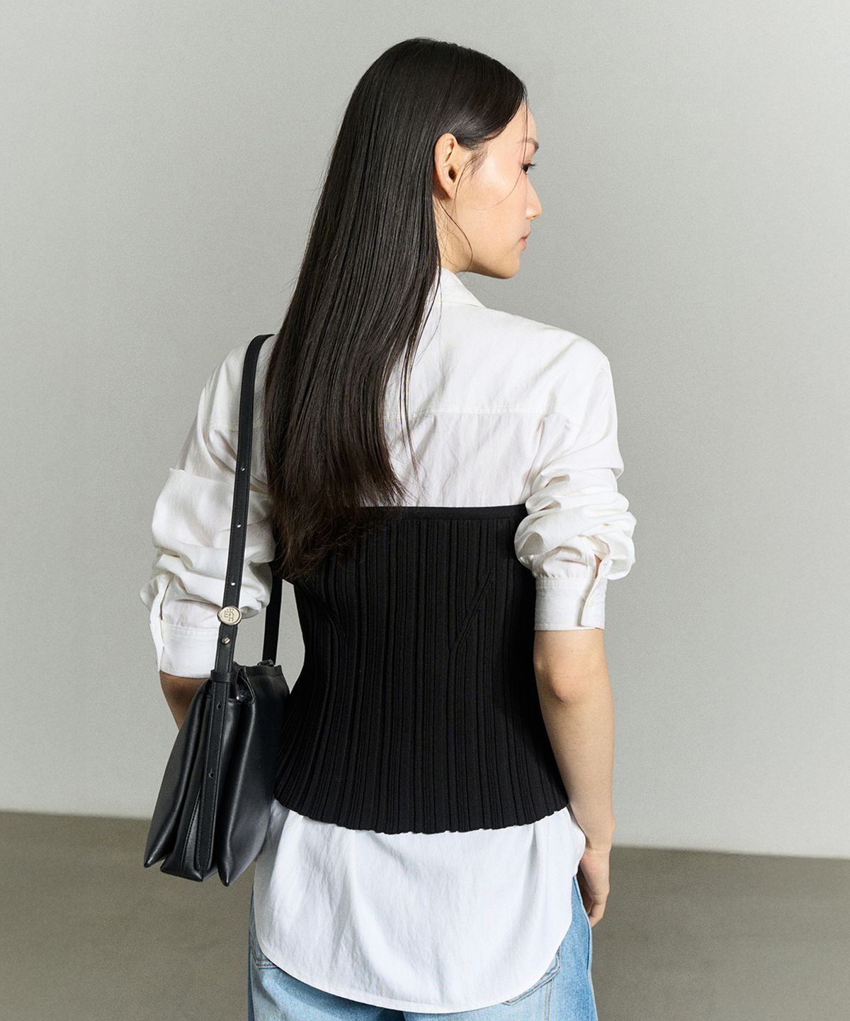 리이(RE RHEE) BUTTONED RIBBED TUBE TOP