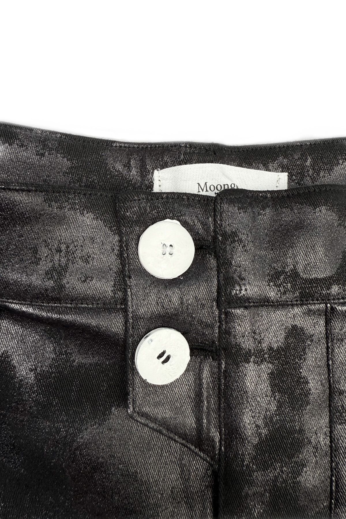 뭉제르(MOONGER) Moonshadow Wide Straight Fit Shorts