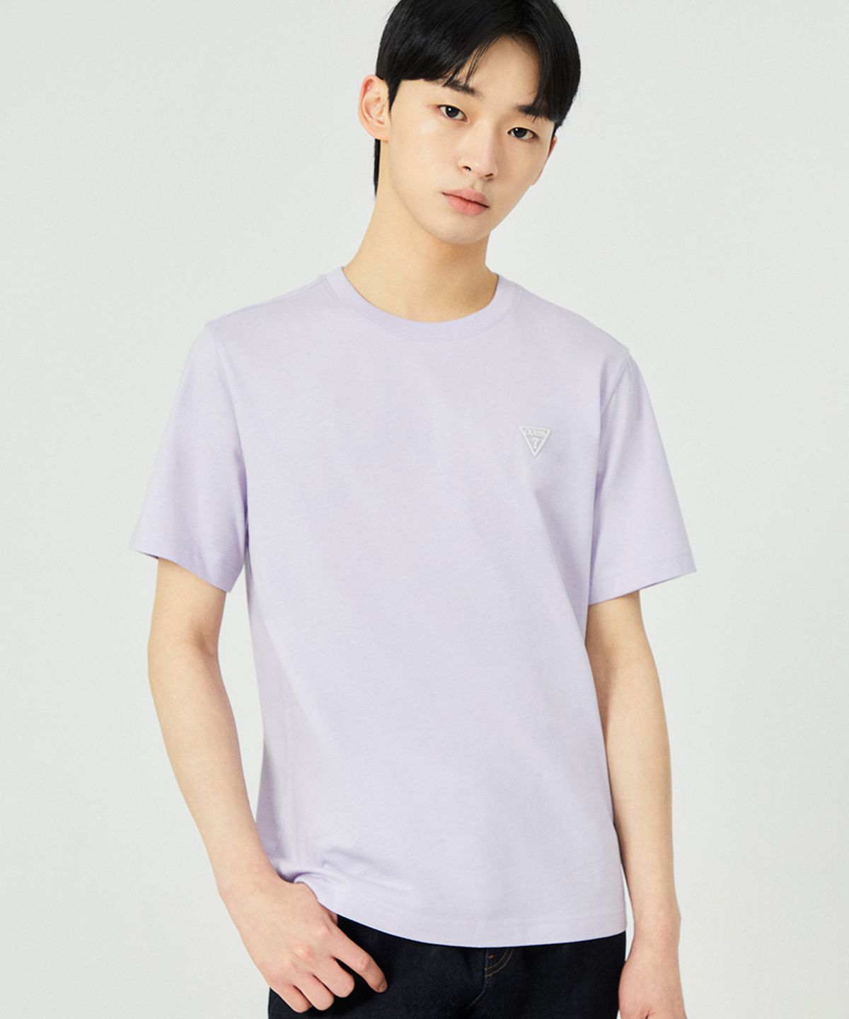 게스(GUESS) 4color 유니 레귤러핏 라운드넥 고무삼각와펜 반팔티 NP2KE401