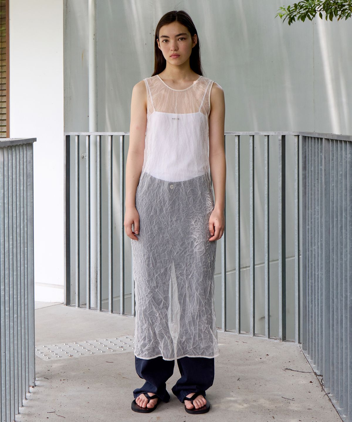 르바(LEVAR) Crease Mesh Layered Dress - Soft Peach
