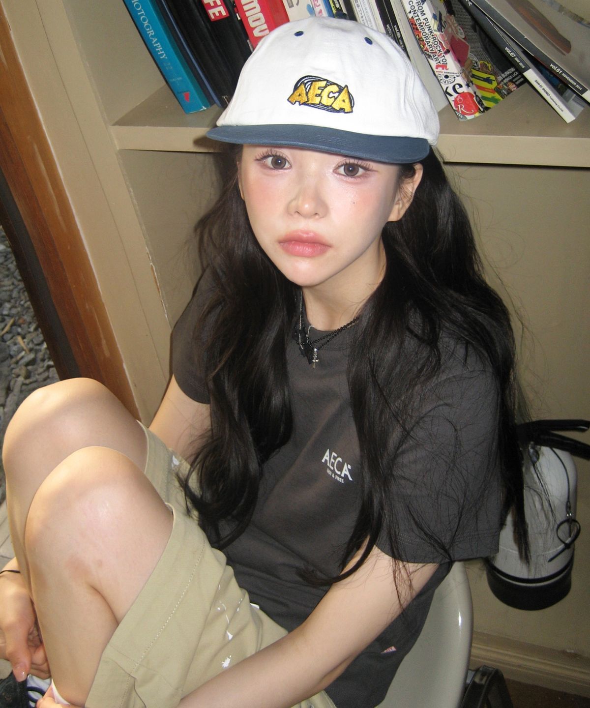 에이카화이트(AECA) AECA SIGNATURE TEE-CHARCOAL