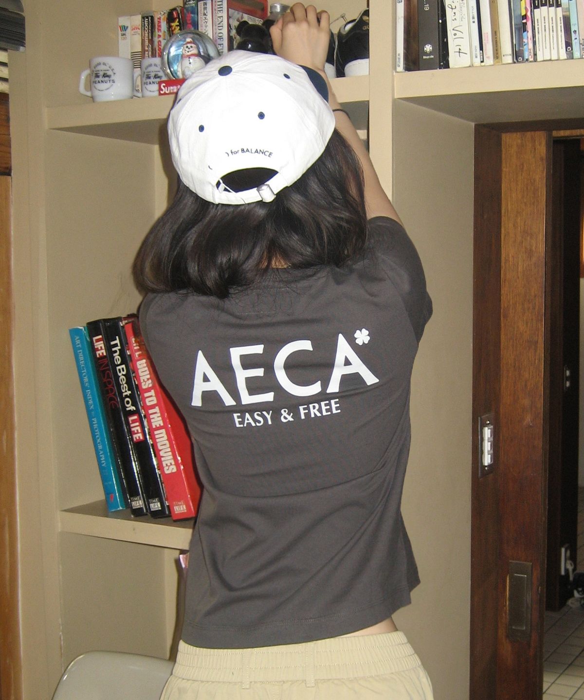 에이카화이트(AECA) AECA SIGNATURE TEE-CHARCOAL