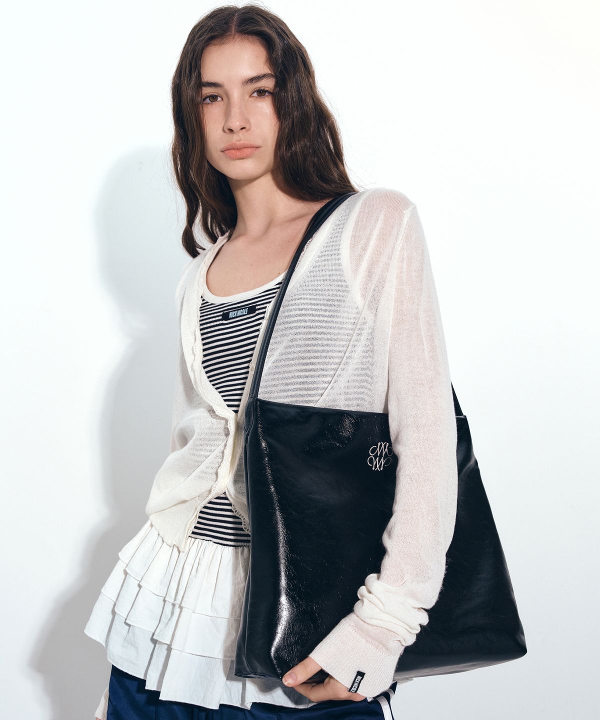 닉앤니콜(NICK&NICOLE) ESSENTIAL LEATHER SQUARE BAG_BLACK