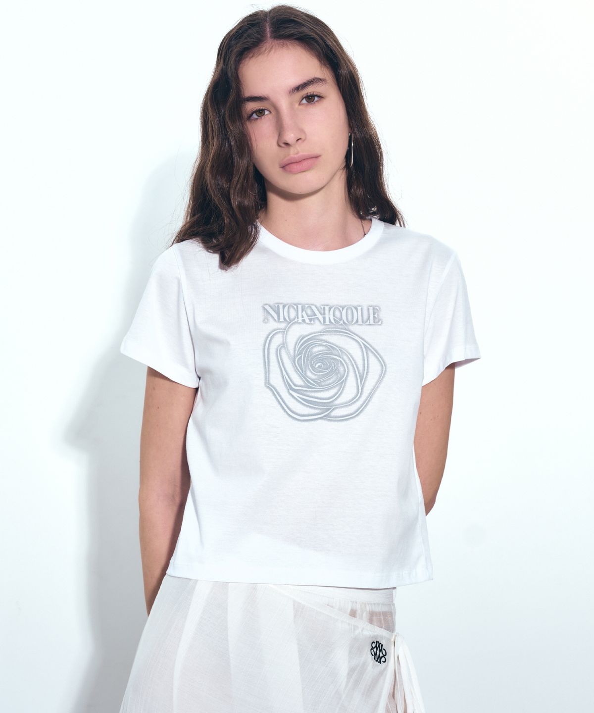 닉앤니콜(NICK&NICOLE) ROSE SHADOW CROP TOP_WHITE GRAY
