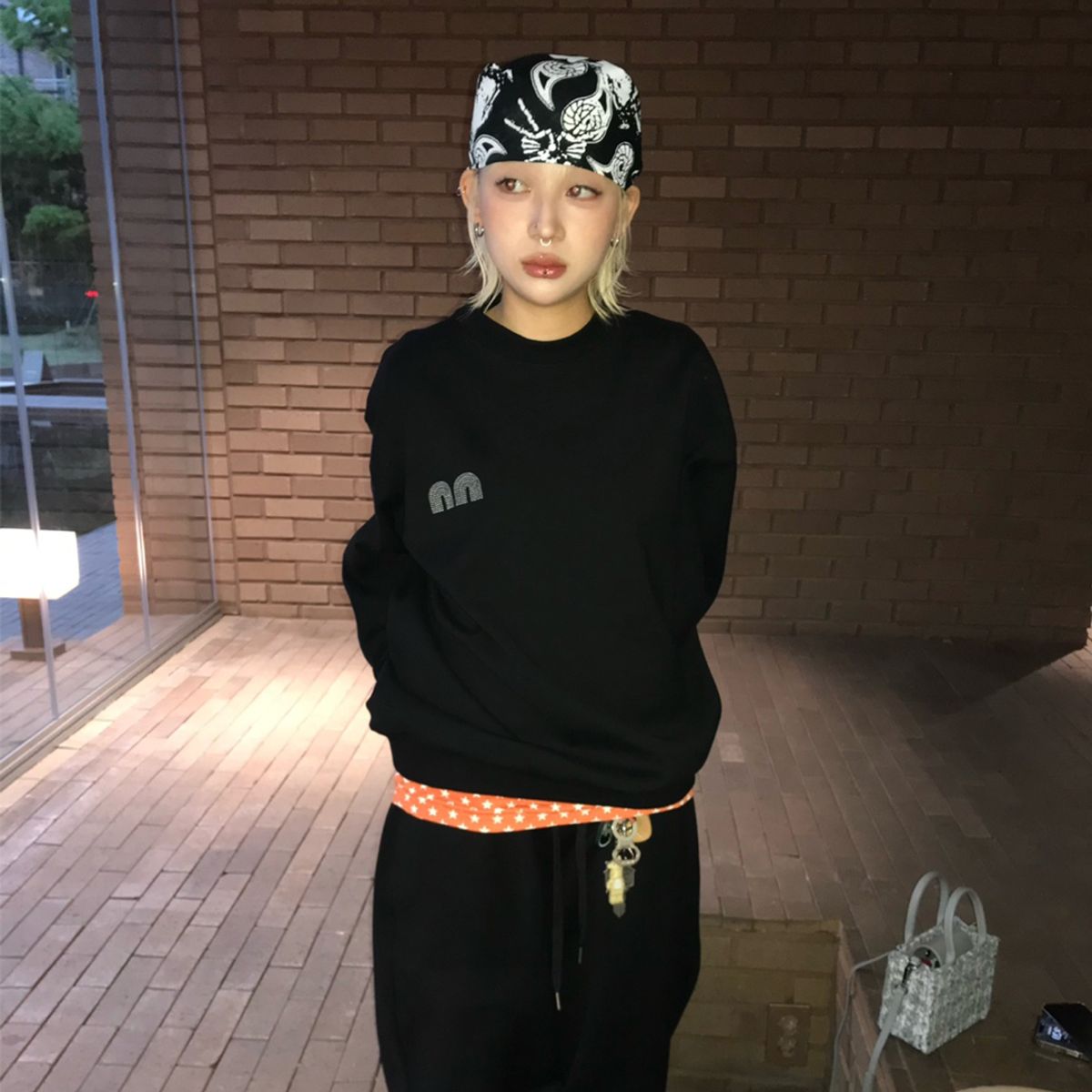 낫뉴(NOT NEW) Basic nn Sweatshirt Black