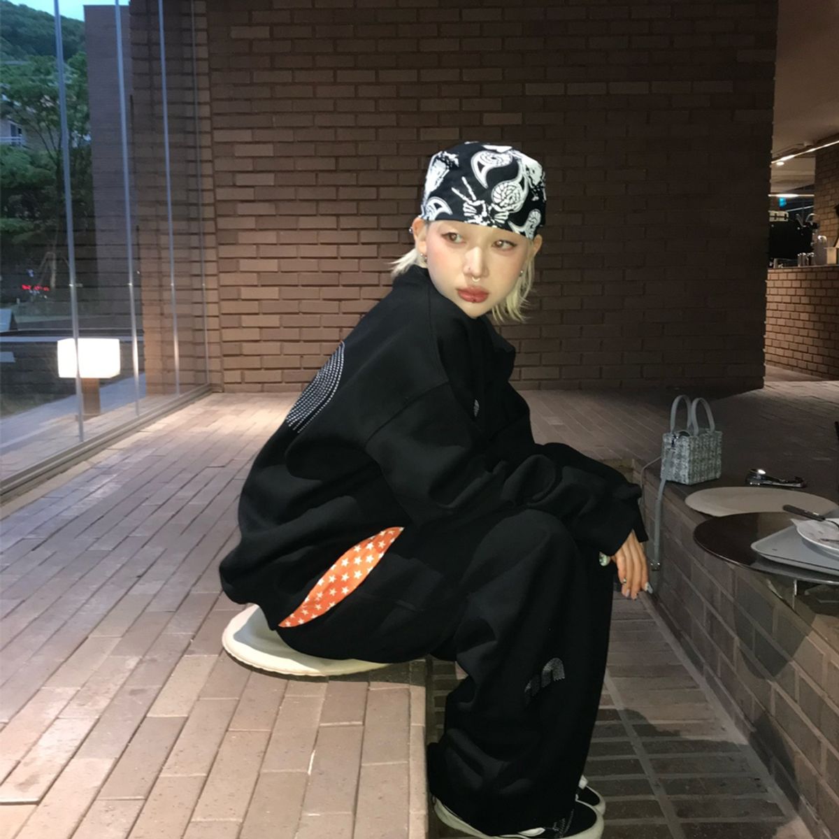 낫뉴(NOT NEW) Basic nn Sweatshirt Black