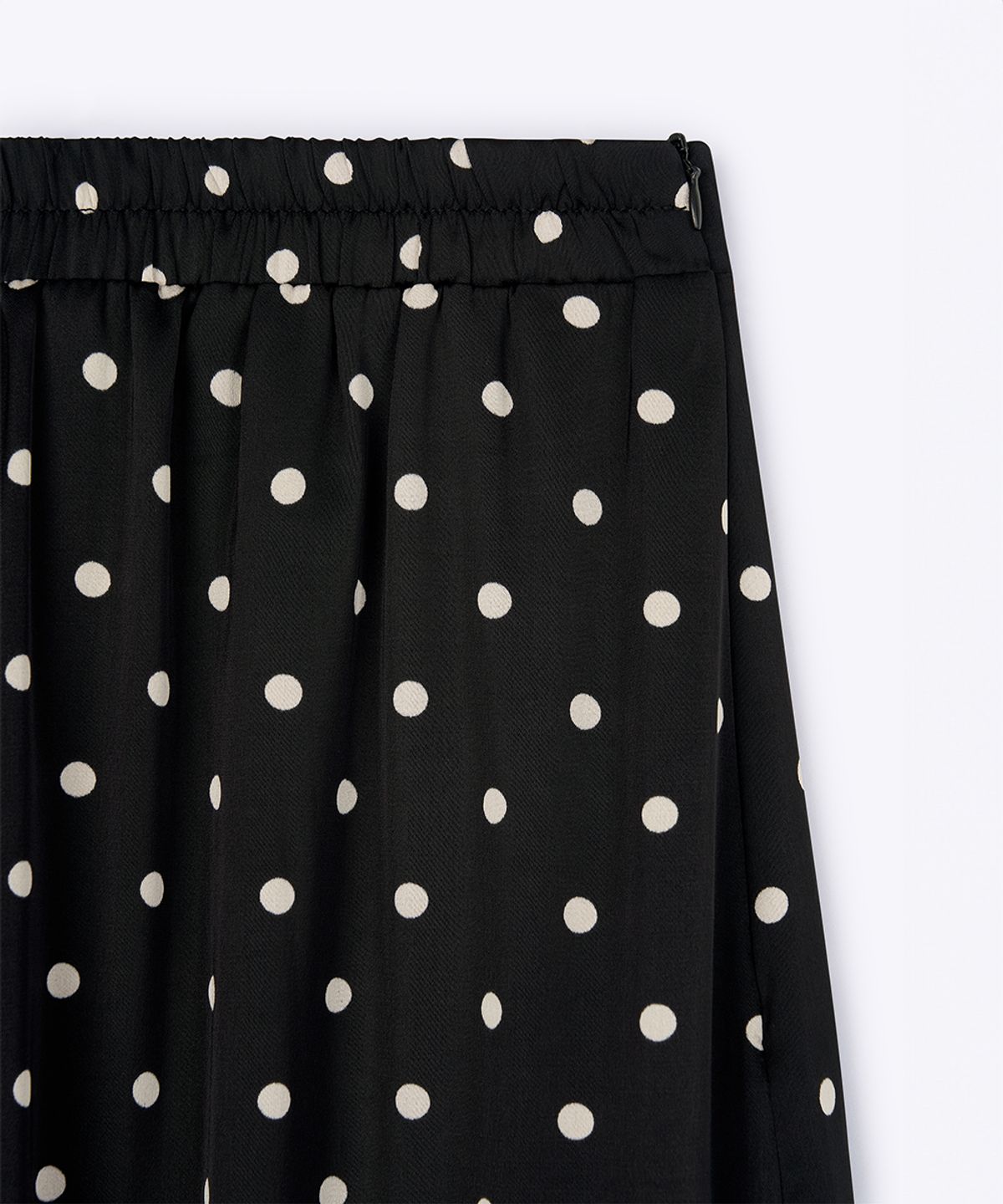 320쇼룸(320SHOWROOM) Polka Dot Banding Skirt Black