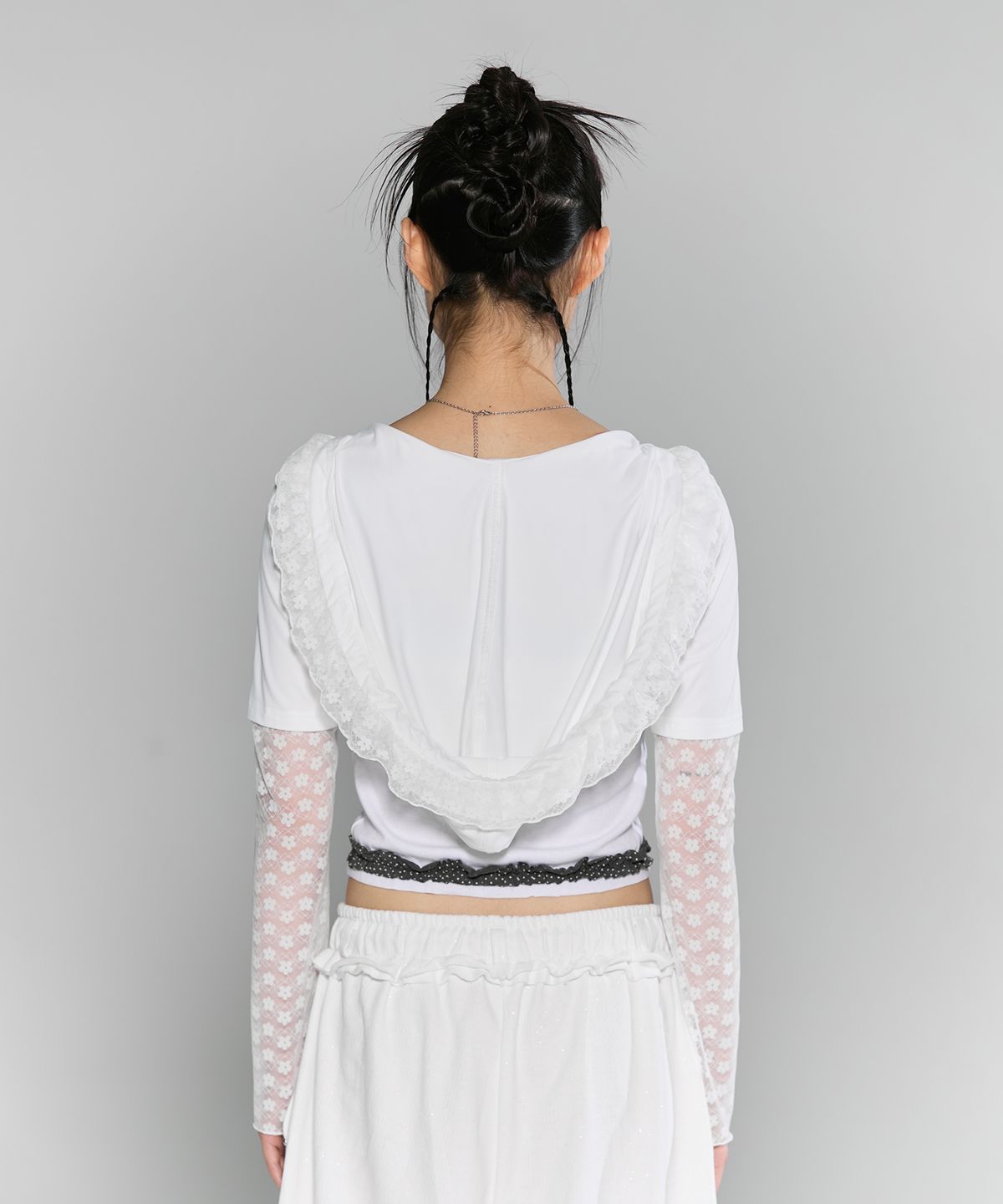 체리퀴리(CHERRYQUIRI) frill layered lace hoody cd - white