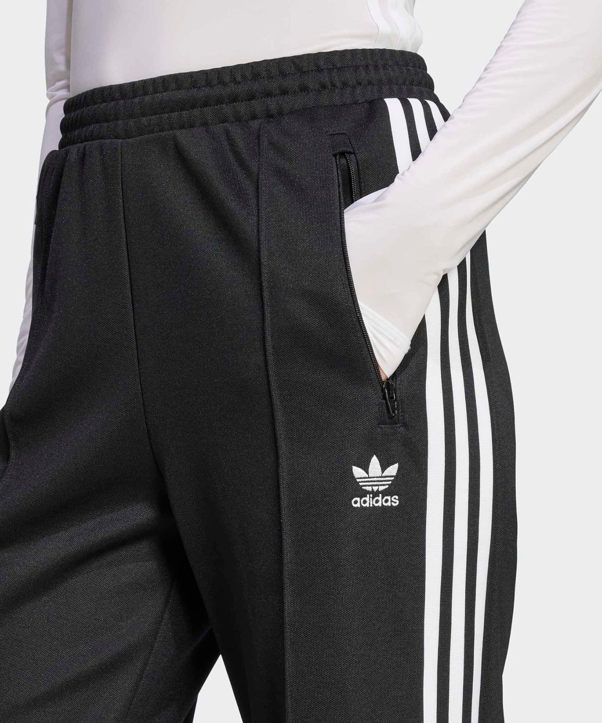 아디다스(ADIDAS) 베켄바우어 트랙 팬츠 - 블랙 / KB2984