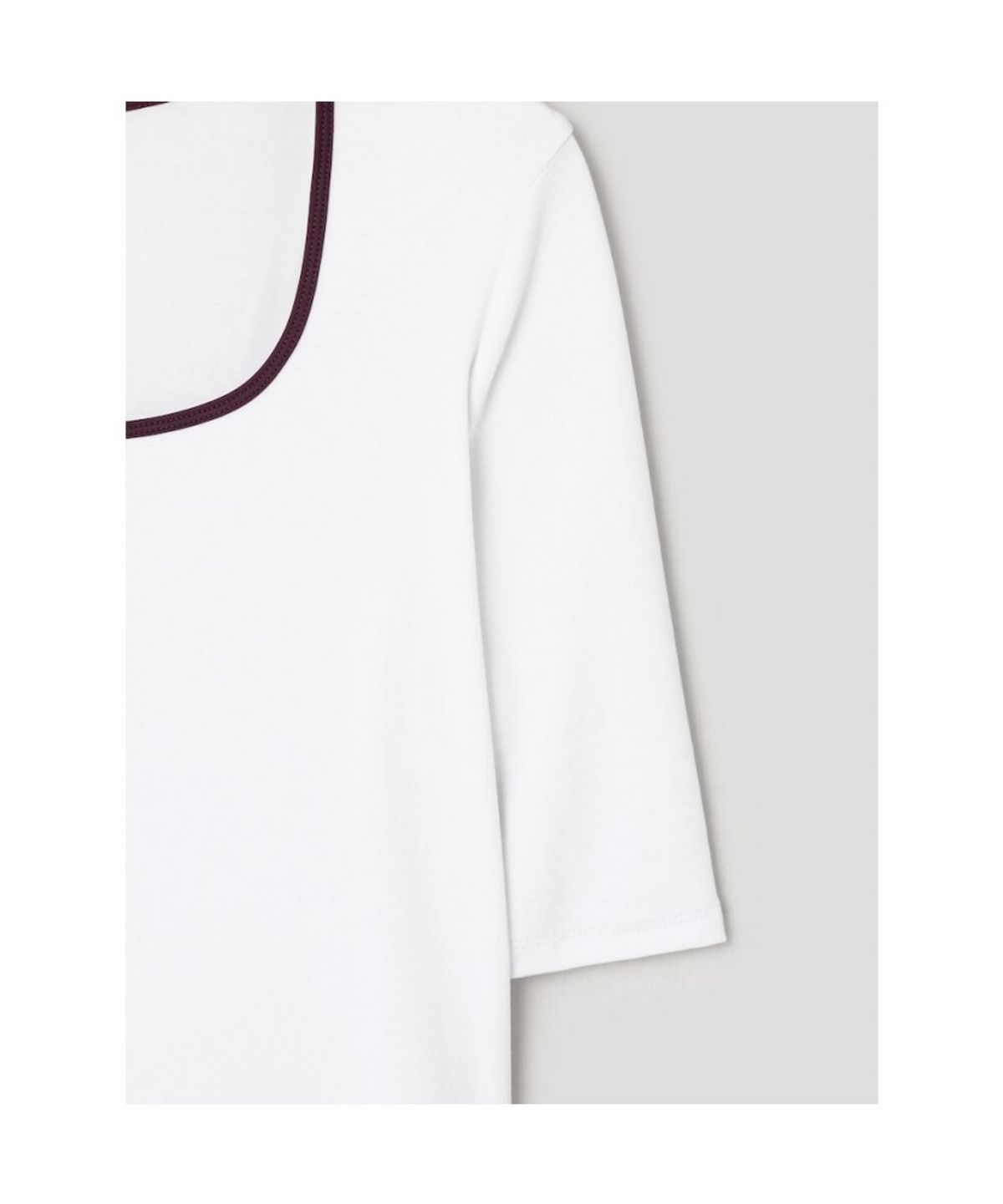 앙개(ANGGAE) Square Neck Tshirt  Ivory