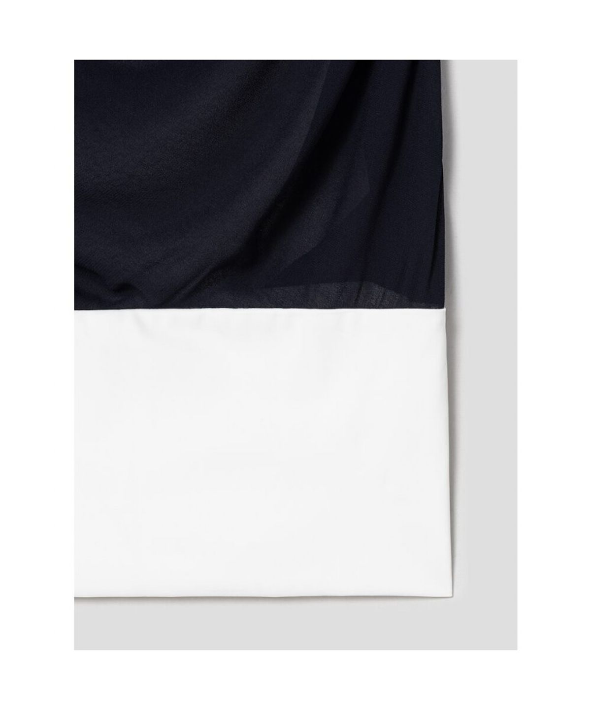 앙개(ANGGAE) Halter Neck Blouse  Navy