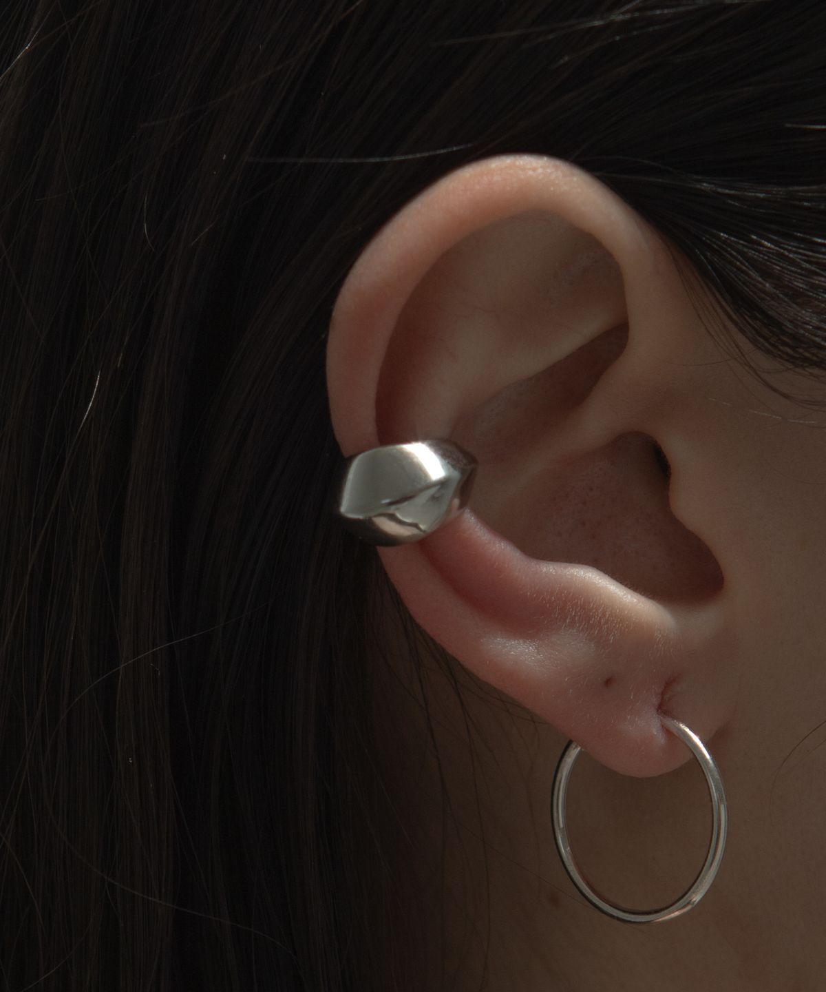 노비스도쿄(NOVICE TOKYO) 디스크 후프 이어 커프 Disc Hoop Ear Cuff / Silver