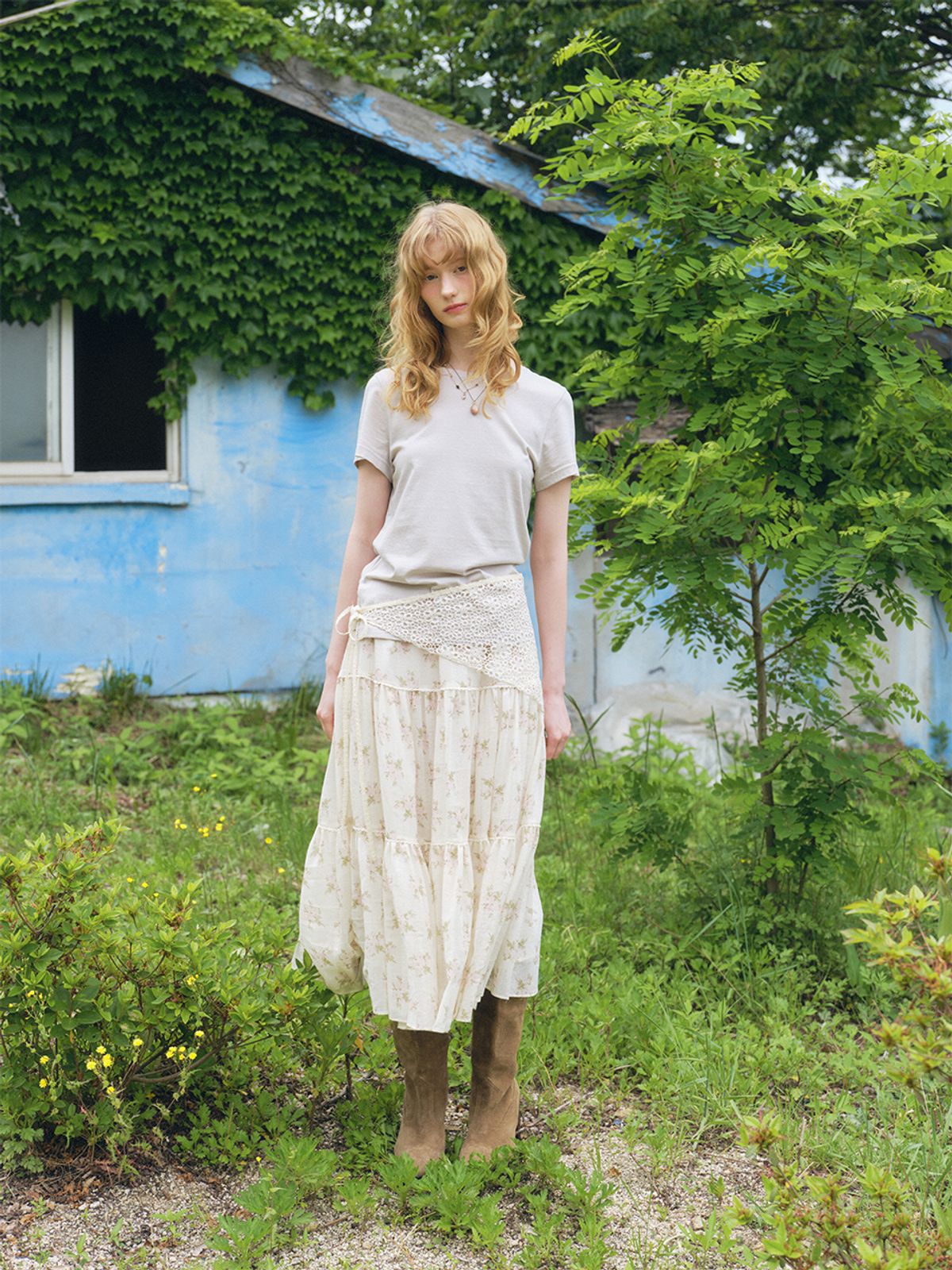 오앨(OUEL) SHEER COTTON TIERED SKIRT_FLOWER BEIGE