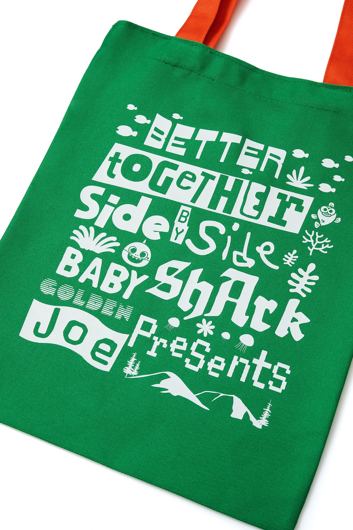 골든조(GOLDENJOE) [ GOLDENJOE X BABY SHARK] BETTER  TOGETHER TOTE